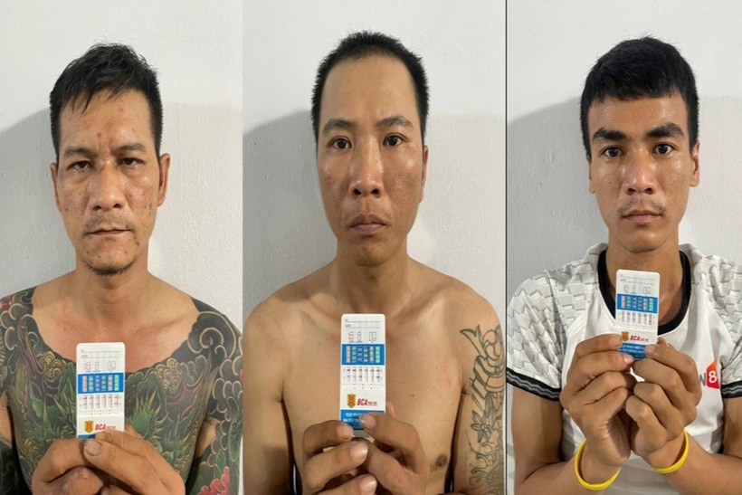Kết quả kiểm tra nhanh cho thấy cả 3 đối tượng đều dương tính với ma túy. Ảnh: Dân Trí