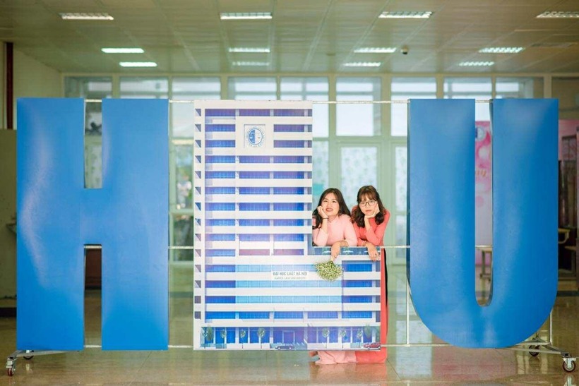 Trường Đại học Luật Hà Nội công bố điểm chuẩn 2025, từ 19,75 đến 25,55 theo tổ hợp D01. Ảnh minh họa