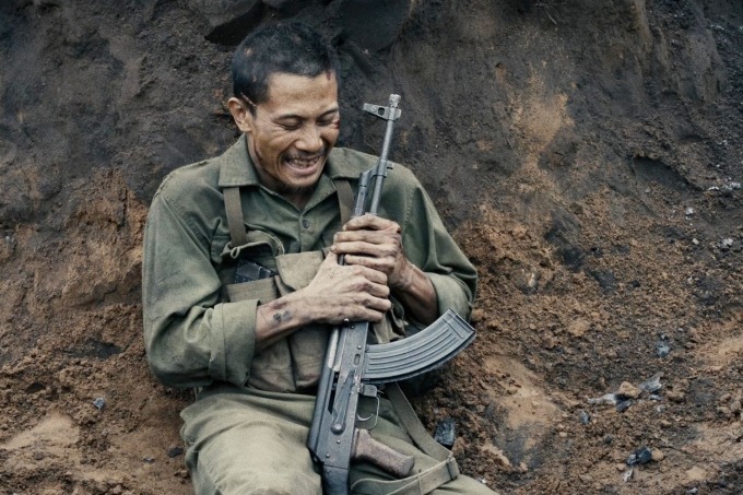 Diễn viên Phương Nam trong vai chiến sĩ Tạ trong "Mưa đỏ". Ảnh: Đoàn phim cung cấp