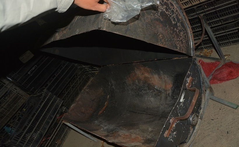 Thùng phuy dùng để đốt xác nạn nhân. (Ảnh: CAND)