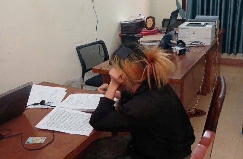 Chủ quán T.D tại Công an xã Vạn Tường. Ảnh: Người đưa tin