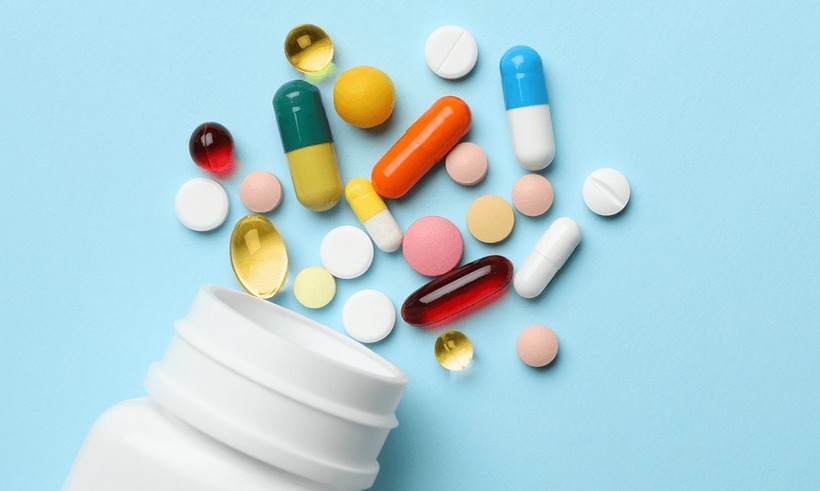 Việc lạm dụng các loại thuốc giảm đau không kê đơn (như ibuprofen, aspirin...) là mối nguy hiểm tiềm ẩn cho thận