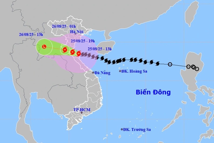 Bão số 5 Kajiki đã đổ bộ vào đất liền khu vực Hà Tĩnh - Nghệ An. Ảnh: NCHMF