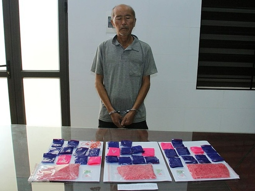 Đối tượng và tang vật. Ảnh: An ninh Thủ đô