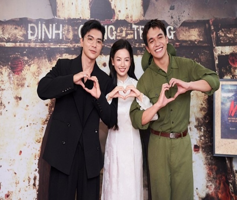 Hạ Anh là nữ chính duy nhất của phim Mưa Đỏ.