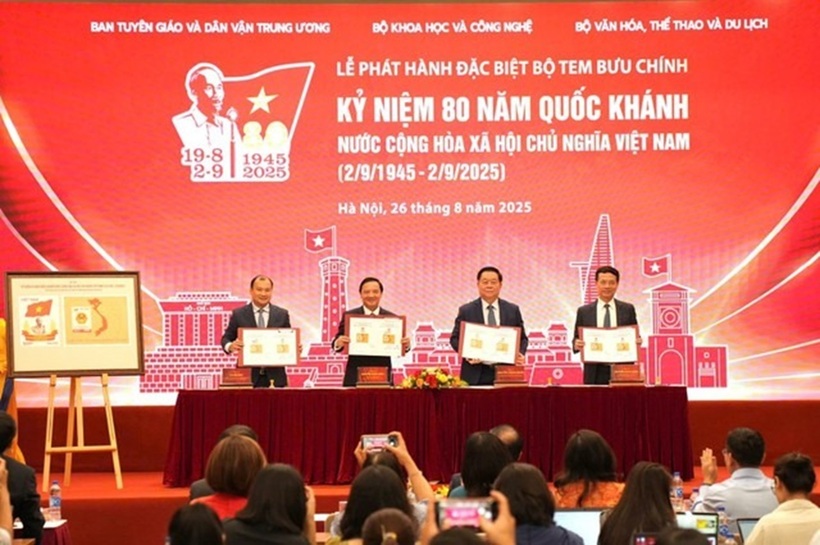Lễ phát hành đặc biệt bộ tem bưu chính với chủ đề: "Kỷ niệm 80 năm Quốc khánh nước Cộng hòa xã hội chủ nghĩa Việt Nam (2/9/1945 – 2/9/2025)".