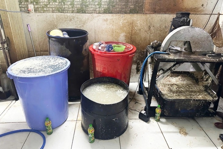 Cơ sở sơ chế hoa chuối của bà M.. (Ảnh: Cơ quan công an)