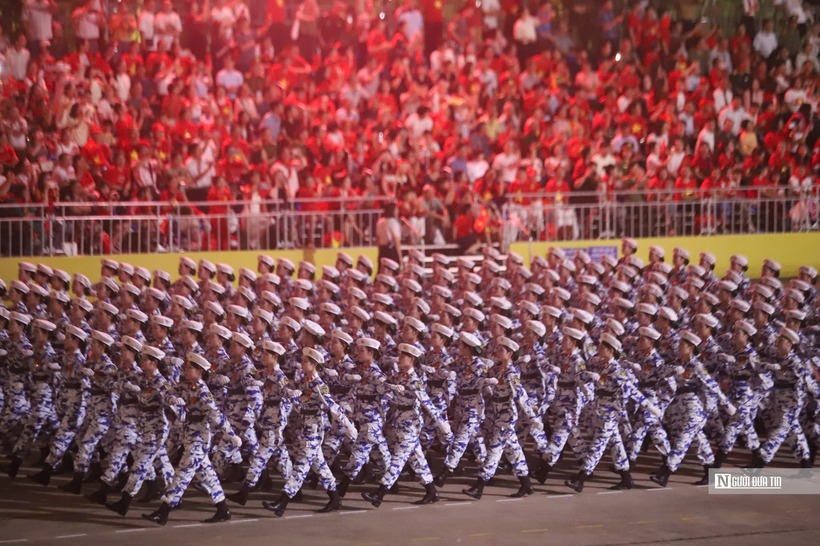 Khối nữ Quân y.