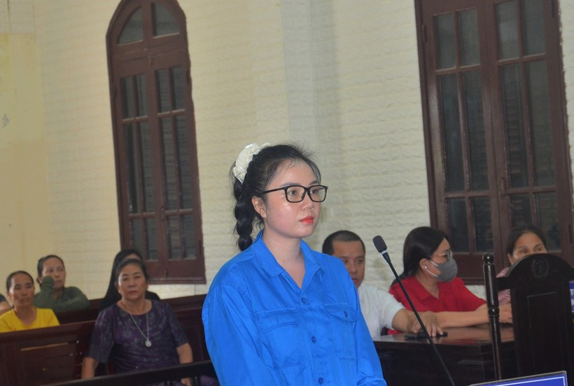 Bị cáo Nguyễn Hà Linh. Ảnh: Báo Người lao động.
