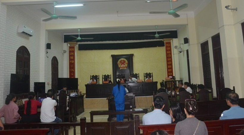 Toàn cảnh phiên tòa xét xử. Ảnh: Báo Người lao động.