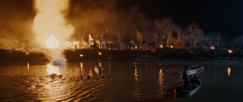 "Mưa đỏ" là tác phẩm điện ảnh lớn do Điện ảnh Quân đội Nhân dân sản xuất, kịch bản của nhà văn Chu Lai. Ảnh: Báo Tiền phong.