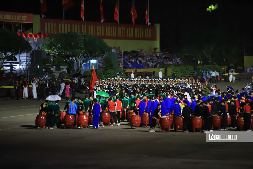 Khối quân nhân Trung Quốc luyện tập trên Quảng trường Ba Đình - 4