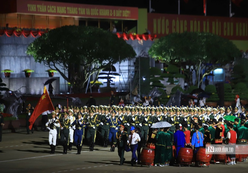 Khối quân nhân Trung Quốc luyện tập trên Quảng trường Ba Đình - 5