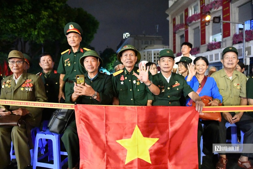 Khối quân nhân Trung Quốc luyện tập trên Quảng trường Ba Đình - 8