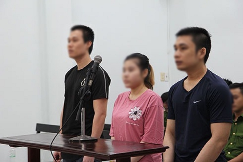 Hot girl xinh đẹp hầu tòa. Ảnh: Báo Khánh Hòa