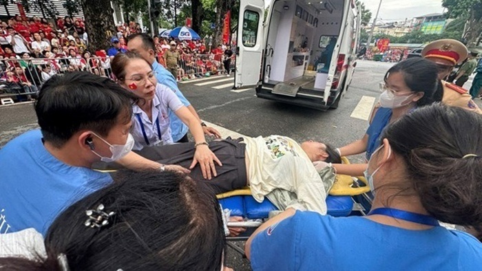 Tổng số lực lượng trực cấp cứu y tế phục vụ trong lễ kỷ niệm là 370 cán bộ, 37 xe cứu thương và ô tô phân bố thành 94 tổ trực.