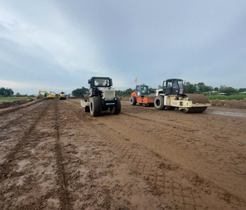 Ban QLDA Mỹ Thuận đã tích cực phối hợp với các địa phương để xử lý các vướng mắc về GPMB, kết quả đến nay đã hoàn thành bàn giao mặt bằng toàn tuyến cao tốc đạt tỷ lệ 100%