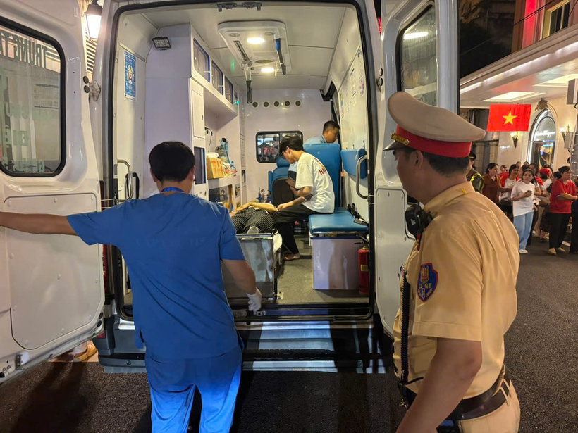 Người phụ nữ bất ngờ lên cơn co giật vào tối 1/9