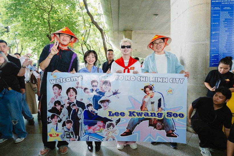 Hoàng tử châu Á Lee Kwang Soo đến Việt Nam đúng vào ngày 2/9.