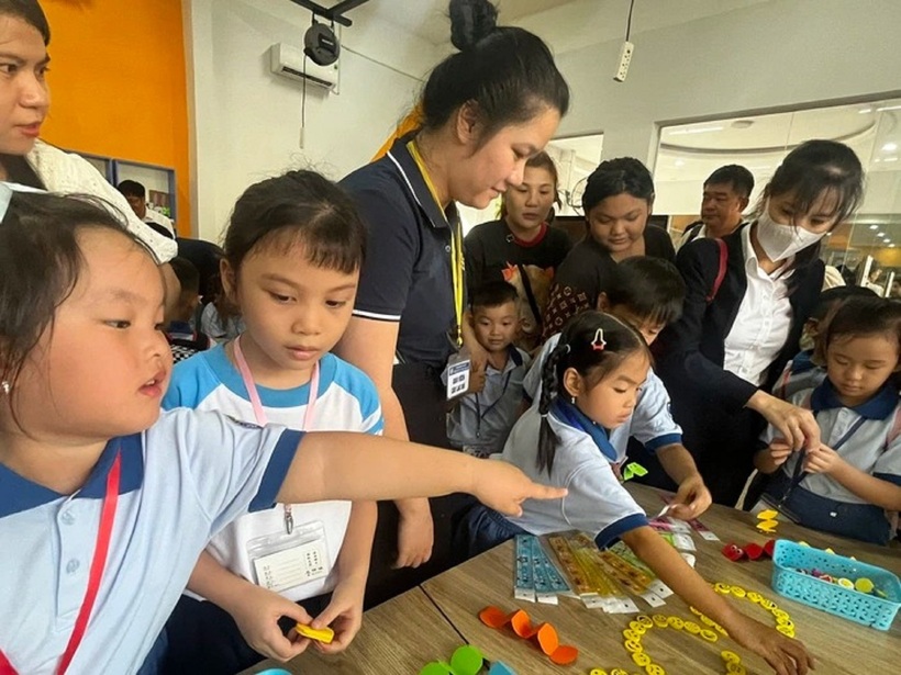 Để phòng bệnh mùa tựu trường một cách hiệu quả, cần có sự phối hợp chặt chẽ giữa nhà trường và phụ huynh. Ảnh minh họa