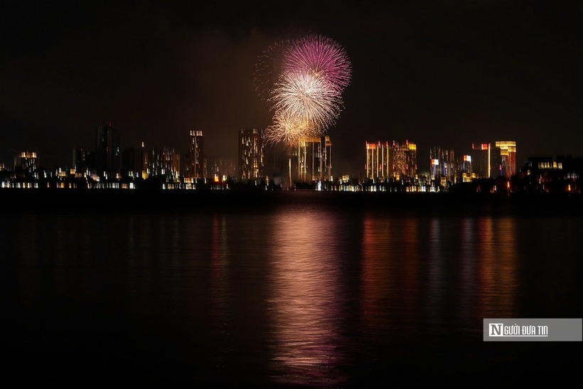 Mãn nhãn màn pháo hoa rực rỡ chào mừng 80 năm Quốc khánh - 3