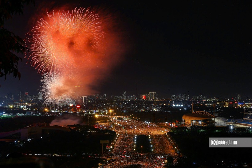 Mãn nhãn màn pháo hoa rực rỡ chào mừng 80 năm Quốc khánh - 13