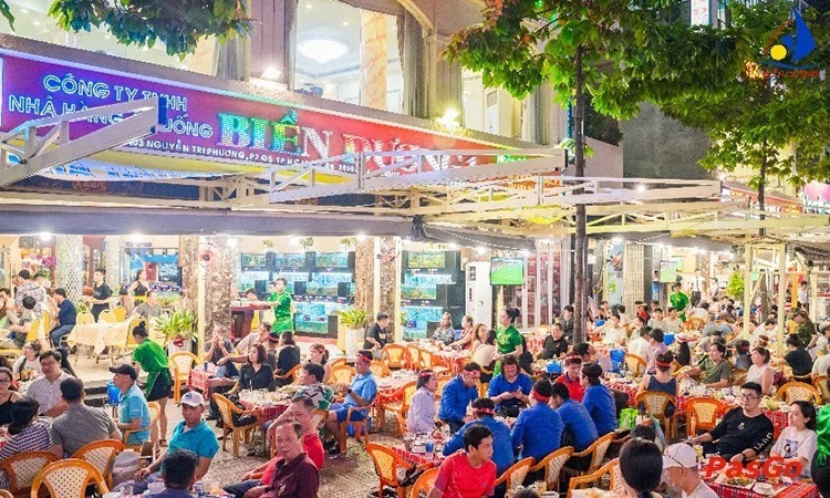 Nhà hàng Biển Dương có lẽ không còn là một cái tên quá xa lạ đối với nhiều thực khách mê hải sản tại TP.HCM.