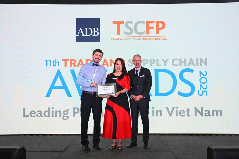 Lập cú đúp giải thưởng từ ADB, TPBank ghi dấu ấn trên bản đồ tài trợ thương mại toàn cầu - 1