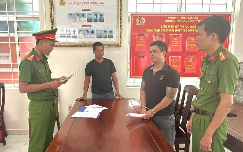 Dương Văn Bình bị khởi tố, bắt tạm giam về hành vi trộm cắp tài sản. Ảnh: Người Lao Động.