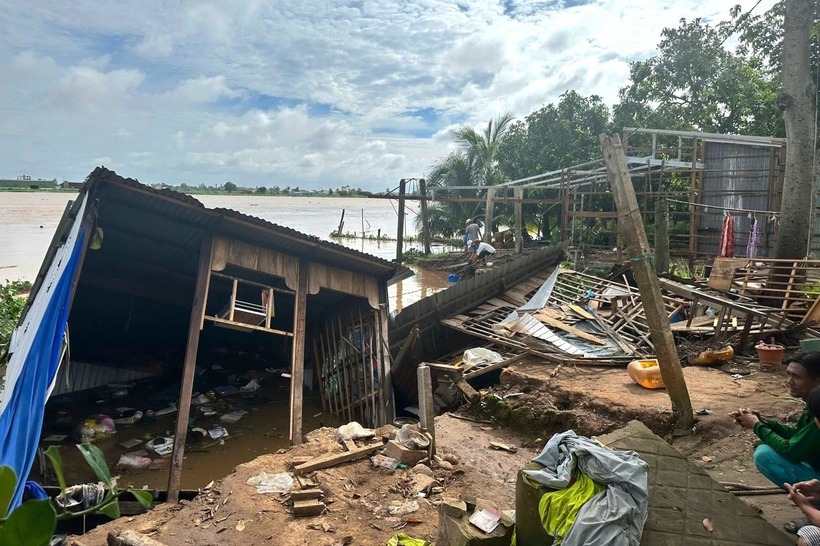 Hiện trường vụ sạt lở ở ấp Mỹ Thuận, xã Mỹ Hòa Hưng. (Ảnh: Tiền phong)