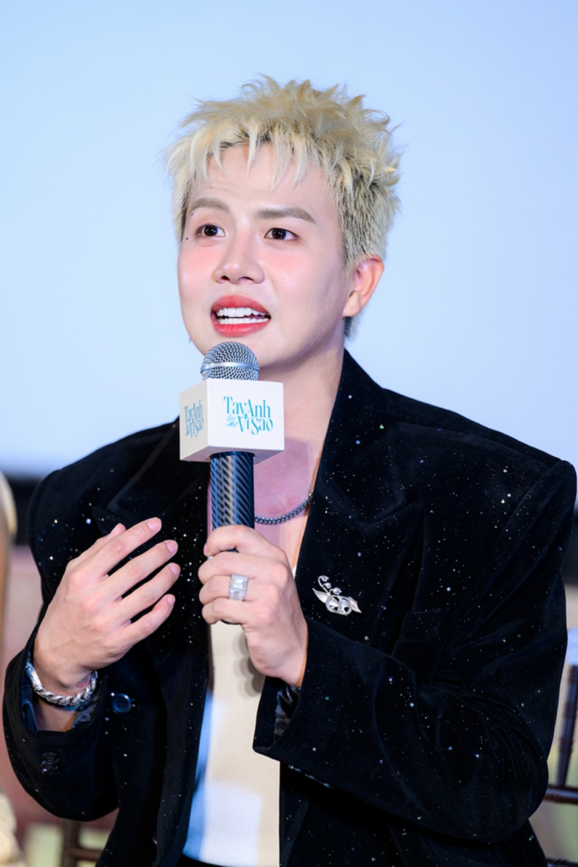 Diễn viên Duy Khánh