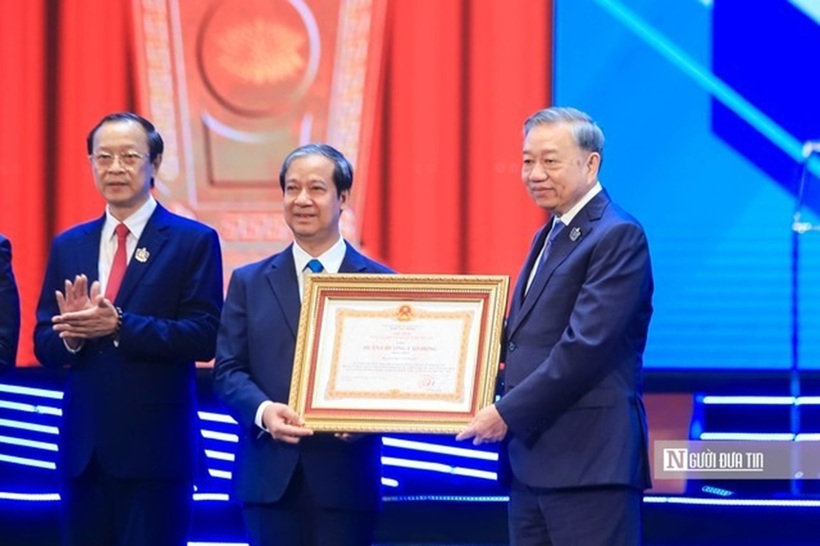 Tổng Bí thư nhấn mạnh, ngành giáo dục cần tiên phong trong đổi mới tư duy, phương pháp, quản trị; xây dựng đội ngũ nhà giáo vừa có tri thức, vừa có đạo đức và khát vọng cống hiến (Ảnh: Hữu Thắng).