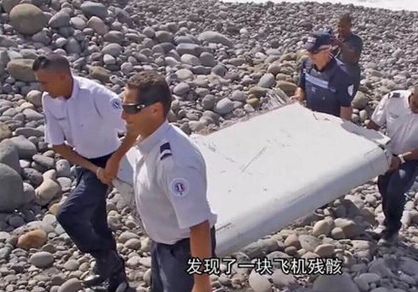 Một mảnh vỡ nghi của MH370. Ảnh: Ism