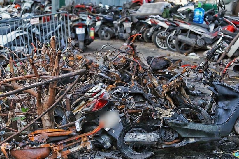 Hiện các xe đã được gắn số để theo dõi, phục vụ quá trình xác minh của cơ quan chức năng. Ảnh: Lao Động, Vietnamnet