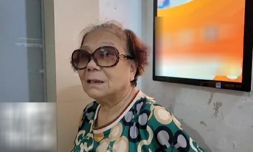 Người phụ nữ thuê thêm hai căn hộ chứa 30 tấn rác thải, đồ dùng cũ hỏng. Ảnh: Sohu.