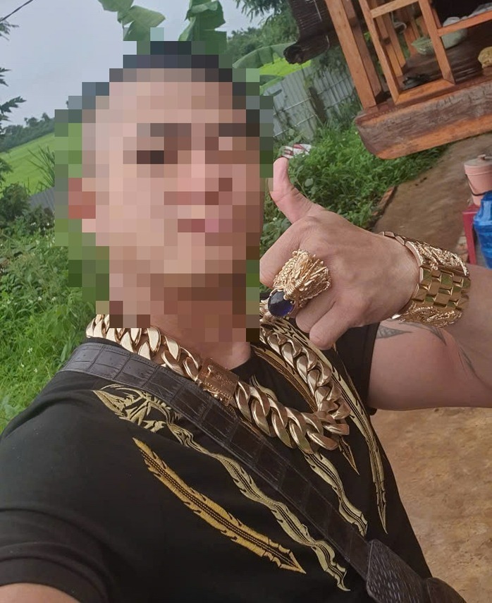 Nam võ sĩ trình báo mất khoảng 30 cây vàng. Ảnh: Người lao động