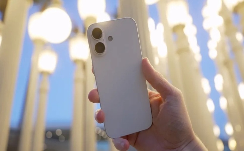 iPhone 17 bản tiêu chuẩn có thay đổi về cụm camera phía sau. (Ảnh: Apple Track)