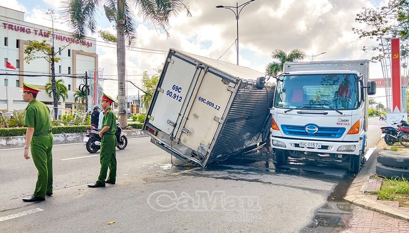 Hiện trường vụ tai nạn. Ảnh: Báo Cà Mau.