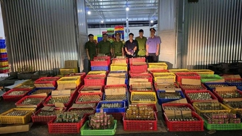 Sau khi hoàn thành, các sản phẩm yến giả này được phân phối rầm rộ đến các cửa hàng bán lẻ tại Đà Nẵng, Thanh Hóa, Hải Phòng... qua đó đánh lừa hàng ngàn người tiêu dùng.