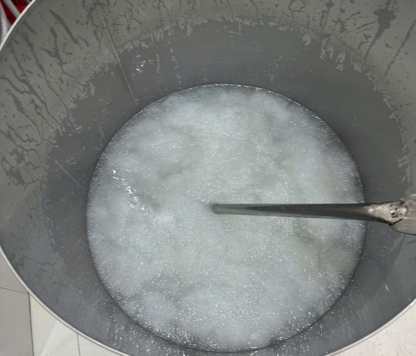 Nhiều sản phẩm yến giả bị bắt quả tang