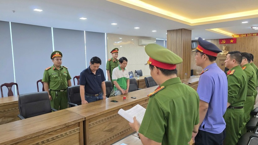 Sửng sốt chứng kiến bên trong "tổng kho" sản xuất nước yến giả tại Đà Nẵng - 12