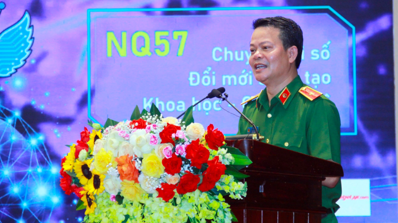 Thiếu tướng Vũ Văn Tấn, Cục trưởng Cục Cảnh sát quản lý hành chính về trật tự xã hội, Trưởng Ban tổ chức cuộc thi, phát biểu tại buổi lễ.