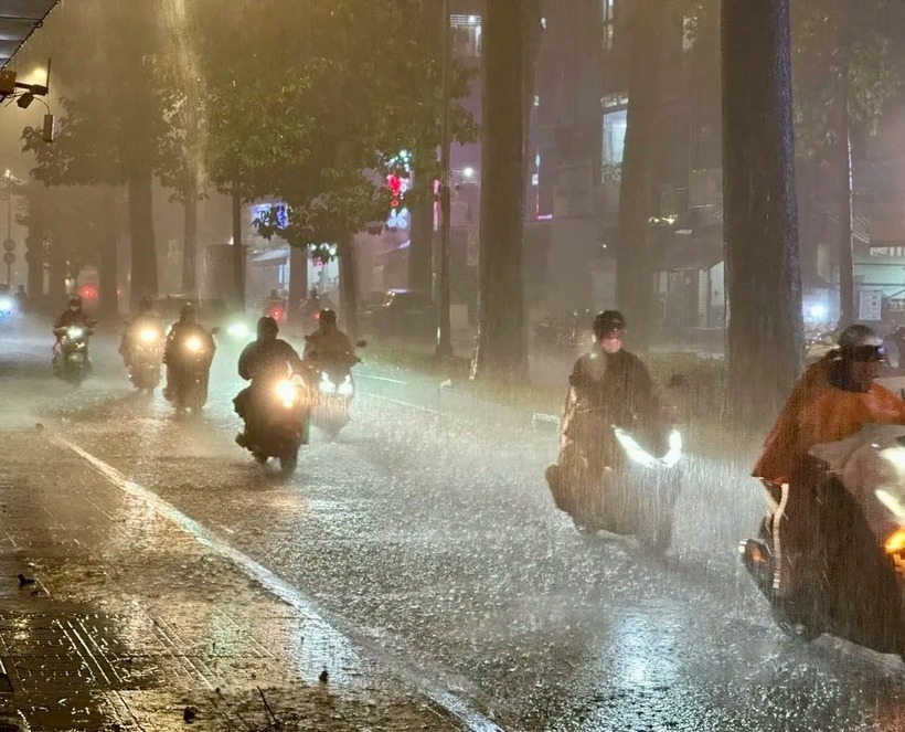 Tiếp diễn mưa dông ở cả ba miền. Ảnh minh hoạ.