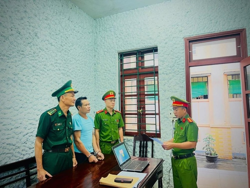 Nguyễn Văn Doãn tại cơ quan công an. Ảnh: Người đưa tin.