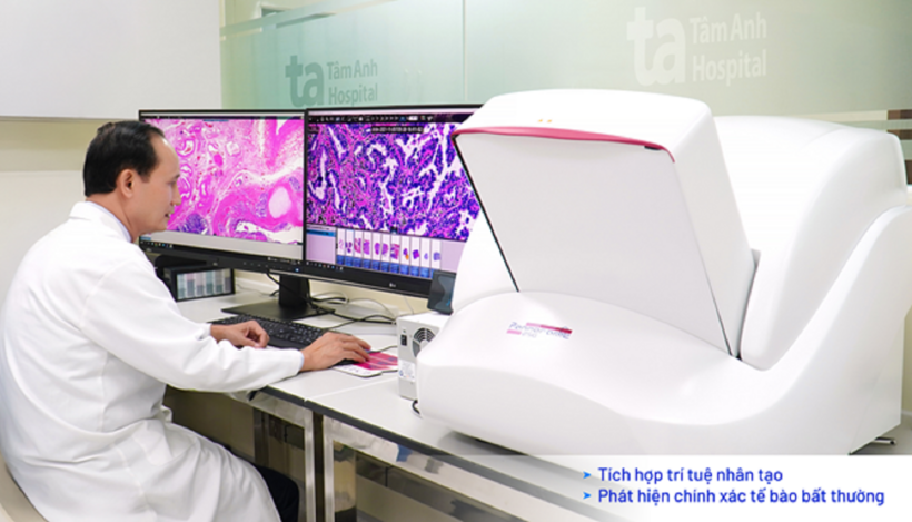 Máy Slide scanner 3D-Histech quét tiêu bản tự động độ phân giải cao, tích hợp AI hỗ trợ phát hiện chính xác tế bào bất thường. Ảnh: BVĐK Tâm Anh