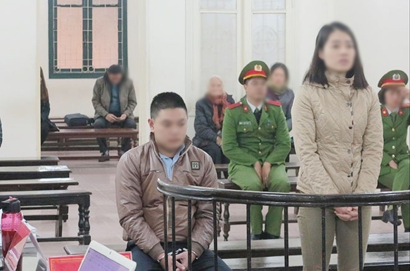 Bồ Thị Kim Thoa cùng Vũ Ngọc Hoàng tại phiên xử. Ảnh: Dân Trí