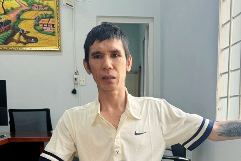 Nguyễn Nam Đại Thuận bị bắt giữ sau khi gây ra thảm án gia đình vợ hờ. Ảnh: Báo Dân việt.