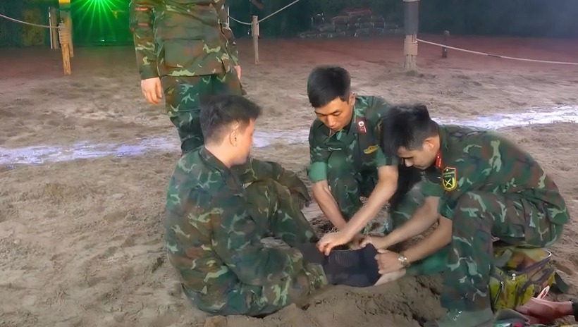 Diễn viên Huỳnh Anh gặp chấn thương.