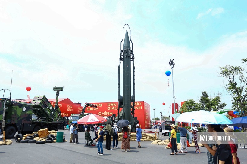 Hàng nghìn người dân đổ về triển lãm thành tựu đất nước trong ngày cuối cùng mở cửa - 14