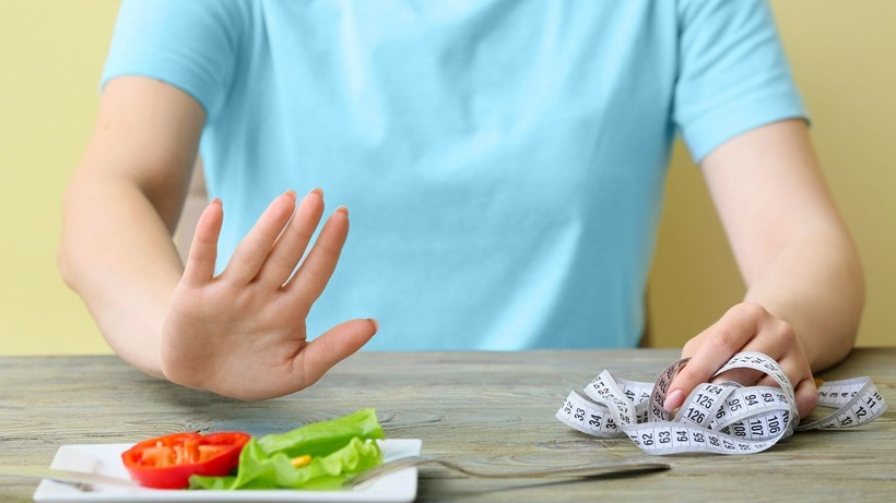 Việc nhịn ăn quá 24 giờ mà không có chỉ định y tế hay giám sát chuyên môn tiềm ẩn nhiều rủi ro. Ảnh minh họa.